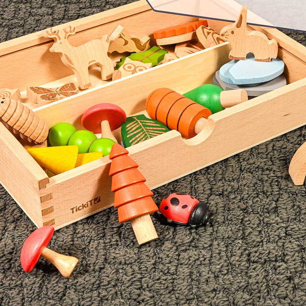 Woodland Trail Discovery Set | 37-Piece Beechwood Nature Playset